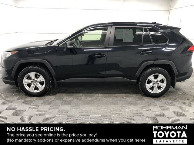 2019 Toyota RAV4 XLE 3