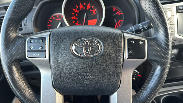 Used 2013 Classic Silver Metallic Toyota SR5 image 15