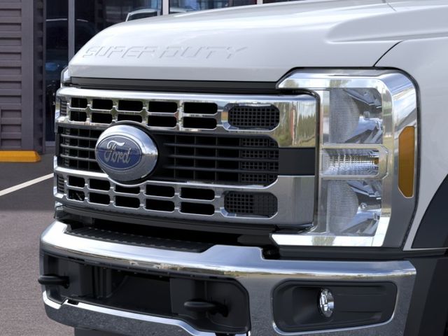 New 2025 White Ford XL image 17