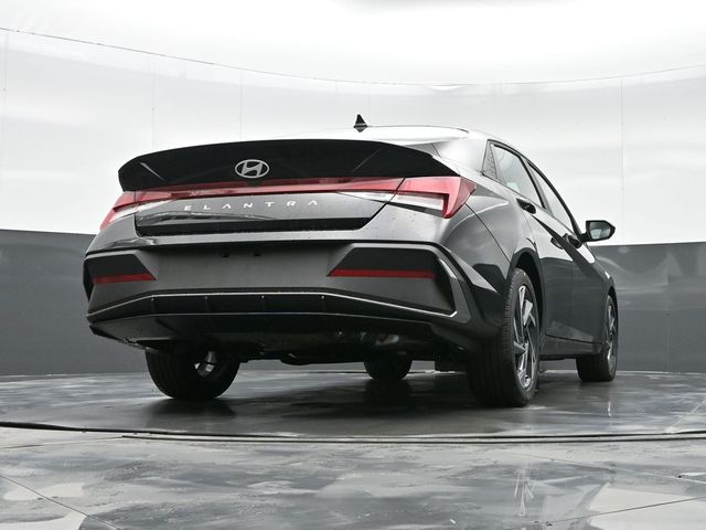 2025 Hyundai Elantra SEL 33