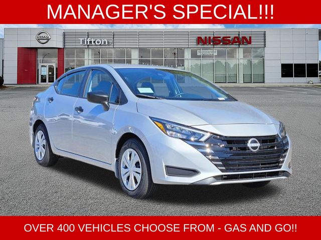 Brilliant Silver Metallic 2025 Nissan Versa S FWD Sedan Front-Wheel Drive Continuously Variable Transmission