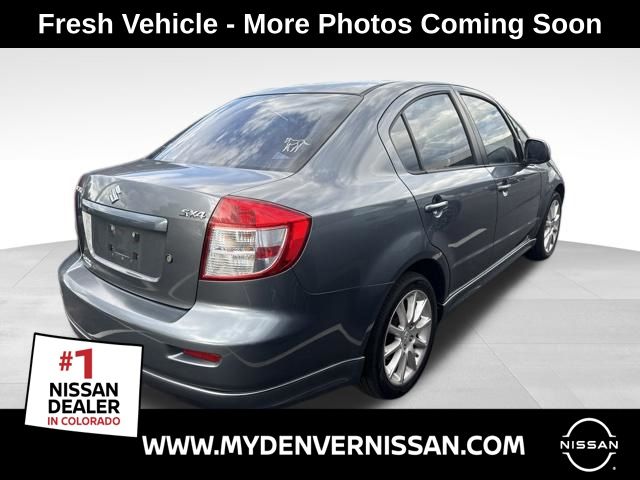 White 2008 Suzuki SX4 Sedan Front-Wheel Drive