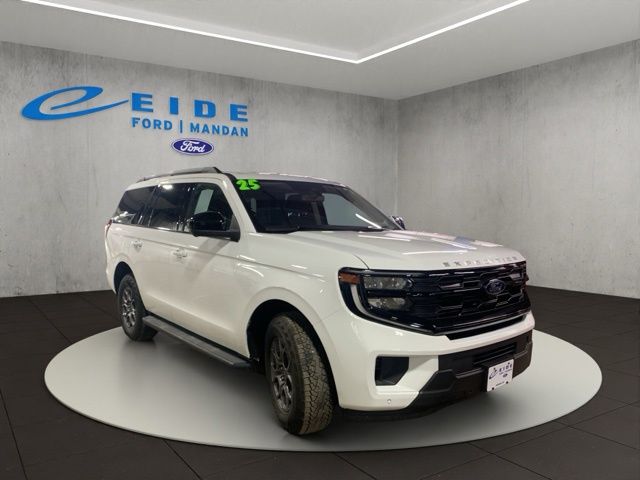 Oxford White 2025 Ford Expedition SUV / Crossover Four-Wheel Drive Automatic