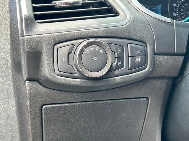 used 2019 Ford Edge car, priced at $17,247