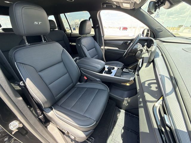 Used 2025 Buick Enclave SUV