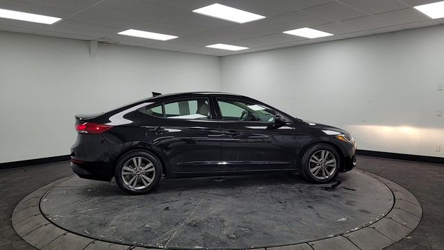 2018 – Hyundai – Elantra