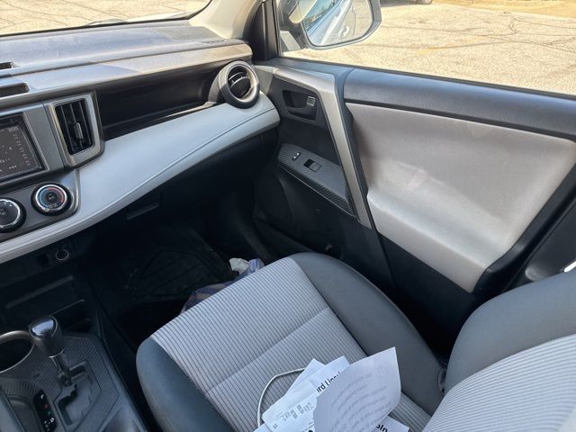 2014 Super White Toyota RAV4 LE AWD SUV