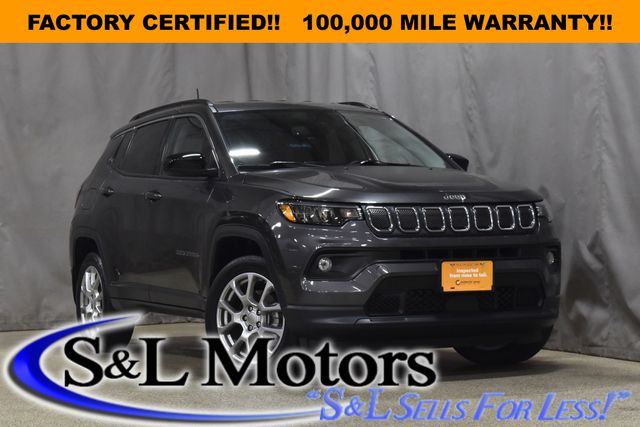 Gray (Granite Crystal Metallic Clearcoat) 2022 Jeep Compass Latitude Lux 4WD SUV / Crossover Four-Wheel Drive 9-Speed Automatic