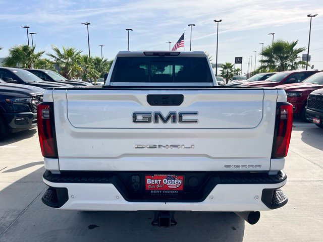 Used 2024 White GMC Denali Ultimate image 5