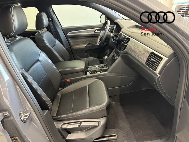 Used 2022 Gray Volkswagen 3.6L V6 SE w/Technology image 24