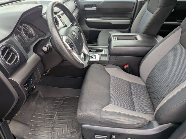 2015 Toyota Tundra - Image 12