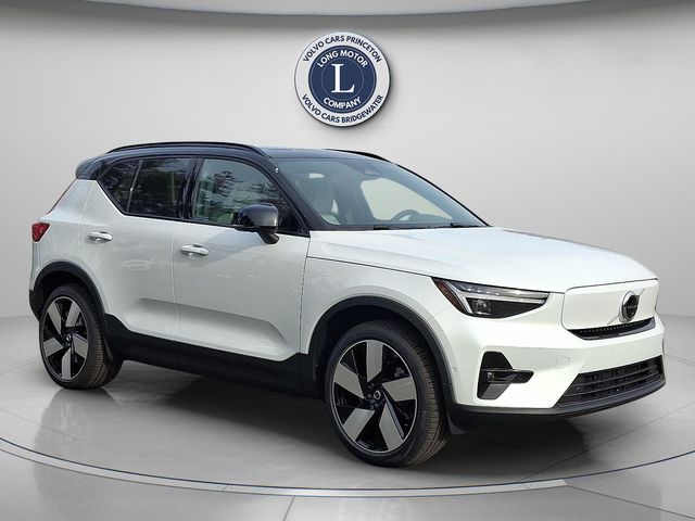 2026 Volvo EX40 Plus RWD