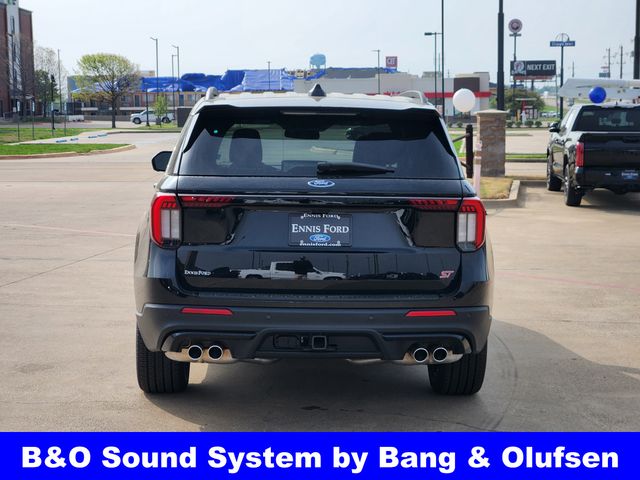 2025 Ford Explorer ST photo