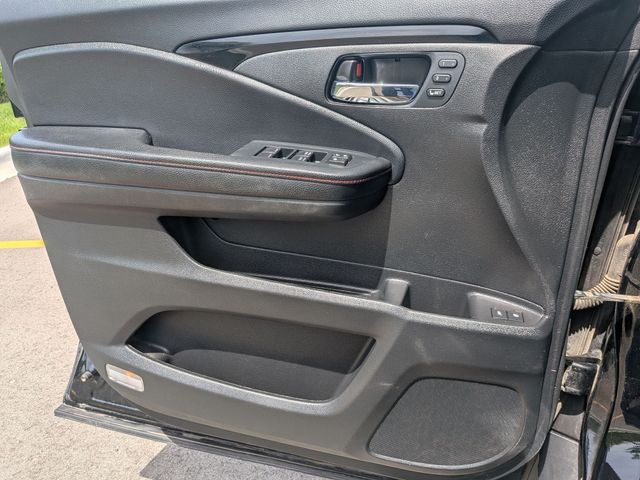 2022 Honda Pilot - Image 15