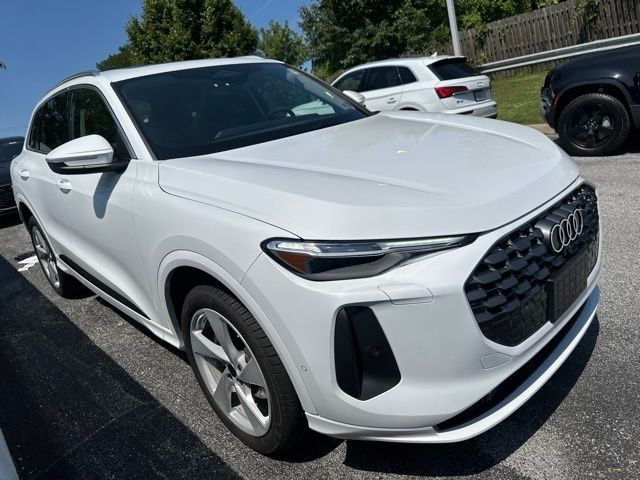 Glacier White Metallic 2025 Audi Q5 SUV / Crossover All-Wheel Drive 7-Speed Automatic