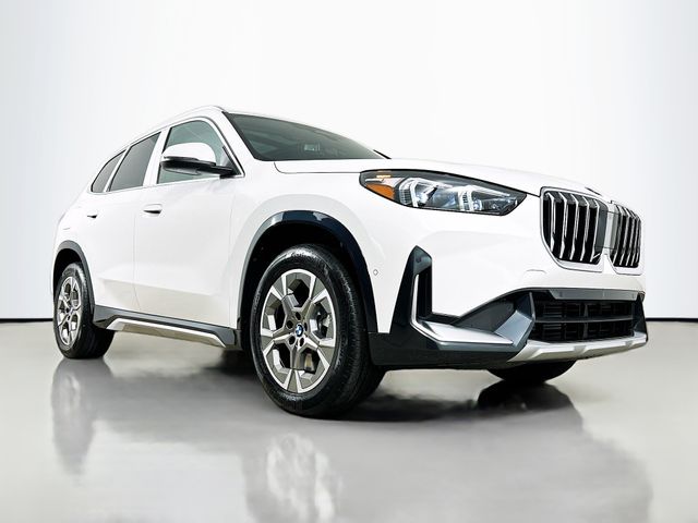 2025 BMW X1 xDrive28i 32