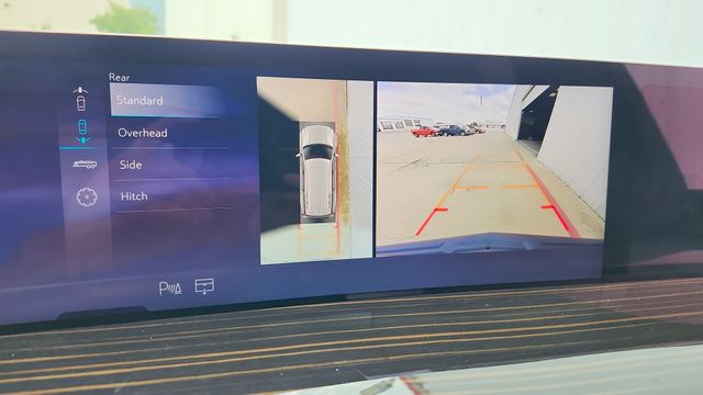 2025 Cadillac Escalade Premium Luxury - Photo 19