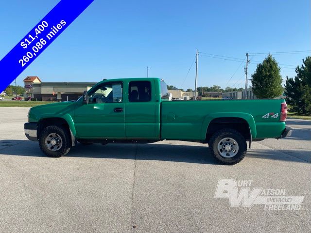 2004 Chevrolet Silverado 3500 LS 27