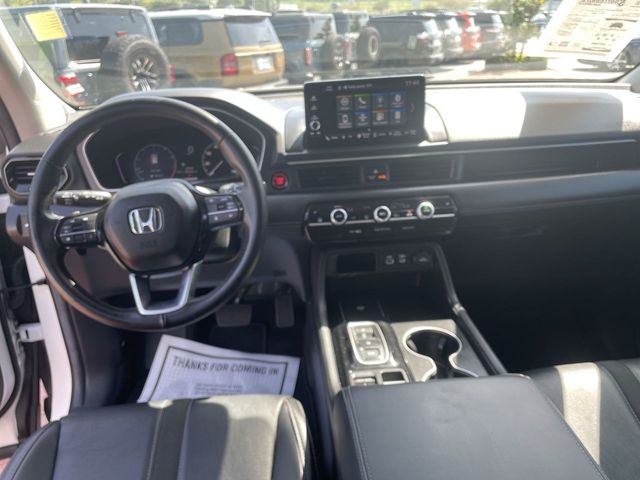 Used 2025 Honda Pilot SUV