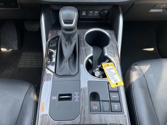 Used 2024 Toyota Highlander SUV