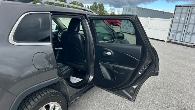 Used 2016 Jeep Cherokee SUV