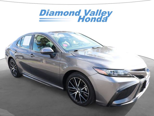 2021 Toyota Camry SE 1