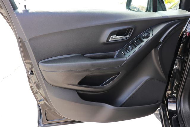 2019 Chevrolet Trax LS photo