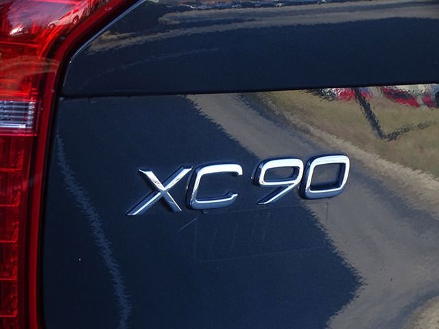 VolvoXC9042