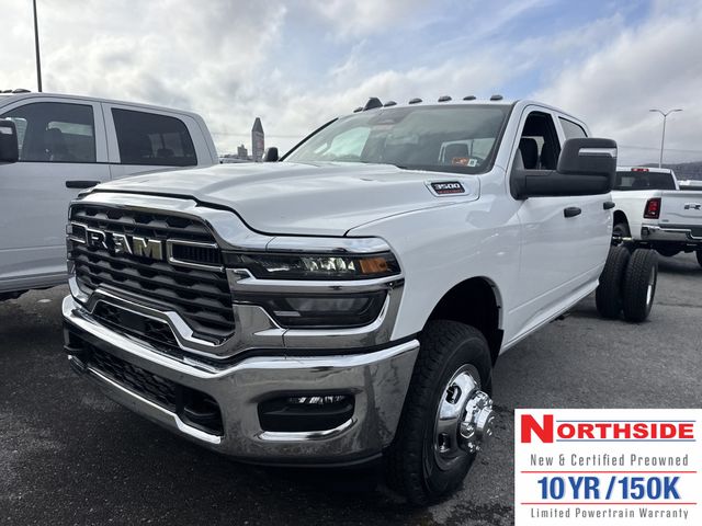 2026 RAM 3500 Chassis Tradesman Crew Cab LB DRW 4WD