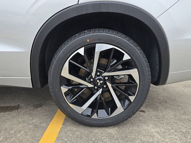 New 2025 Silver Mitsubishi SEL image 26