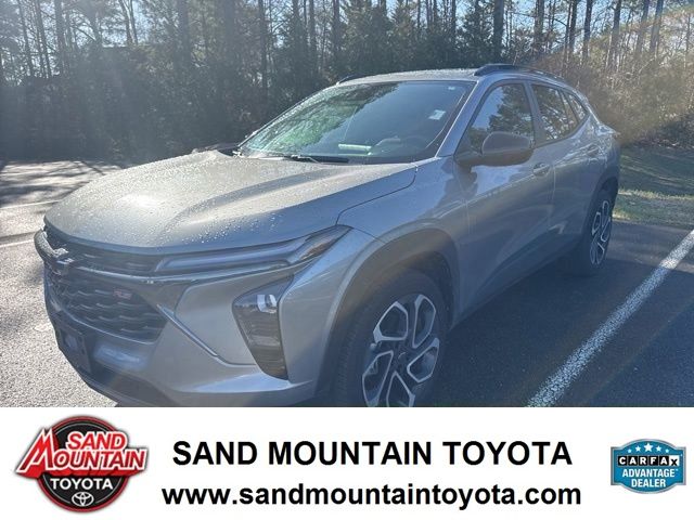 Sterling Gray Metallic 2025 Chevrolet Trax RS with 2RS FWD SUV / Crossover Front-Wheel Drive 6-Speed Automatic