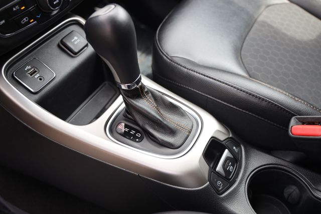 2018 Jeep Compass Latitude White at River Oaks CDJR