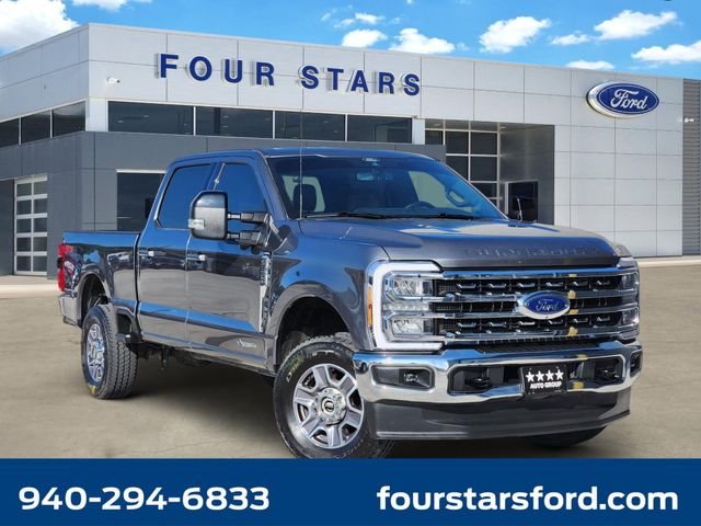2025 Ford F-250 Super Duty Lariat Crew Cab 4WD