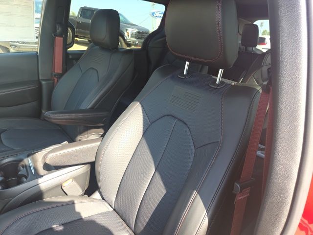 New 2027 Chrysler Pacifica Van