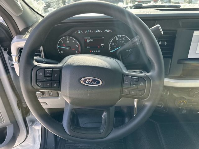 2025 Ford F-450 Super Duty Chassis Cab XL - Photo 12