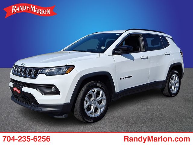 Bright White Clearcoat 2024 Jeep Compass Latitude 4WD SUV / Crossover Four-Wheel Drive 8-Speed Automatic