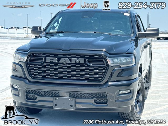 2025 RAM 1500 Negro (Diamond Black Crystal Pearlcoat) Camioneta Todo terreno 8 velocidades Automática