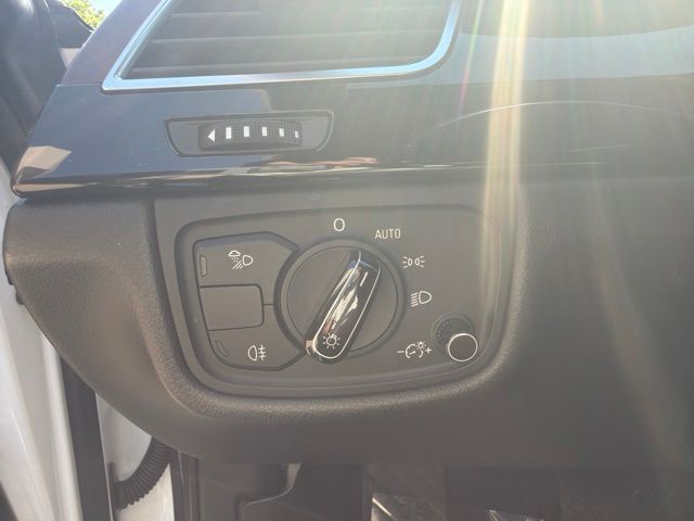 Used 2011 White Audi L 4.2 image 22
