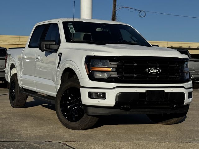 New 2026 White Ford XLT image 2