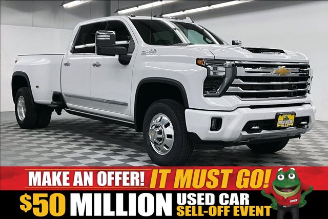 Summit White 2024 Chevrolet Silverado 3500HD Pickup Truck Four-Wheel Drive 10-Speed Automatic