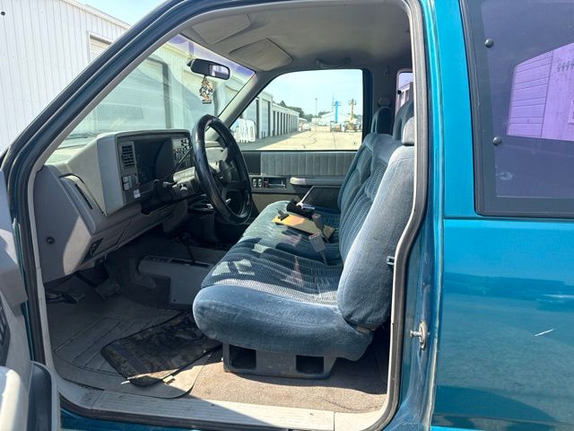 1994 Blue Chevrolet C/K 1500 Cheyenne 4X4 Truck