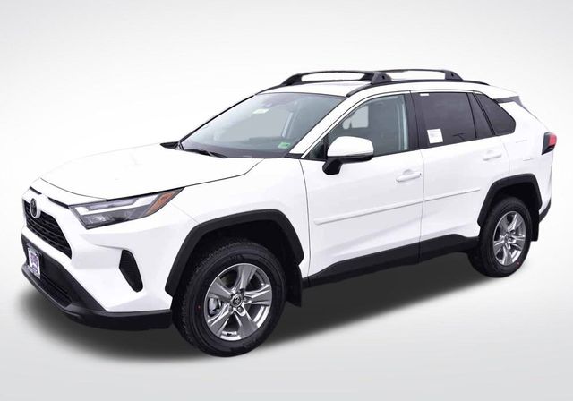 2025 Toyota RAV4 XLE's photo
