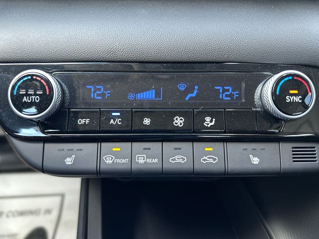 Used 2023 Silver Hyundai Blue image 19