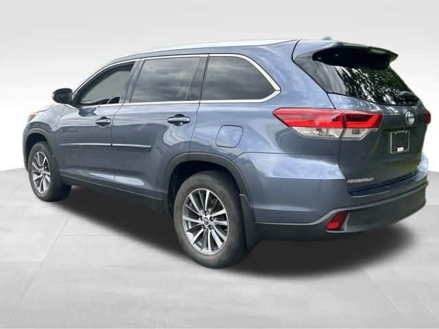 used 2019 Toyota Highlander car, priced at $24,059