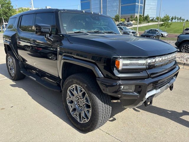 2024 GMC Hummer EV 3X SUV's photo