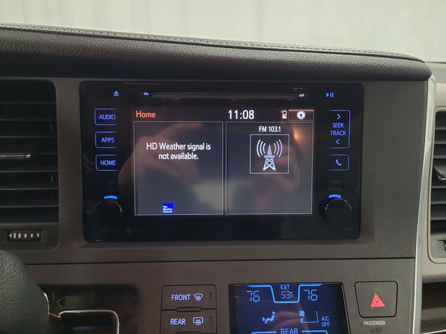 2015 – Toyota – Sienna