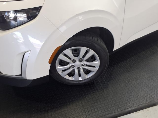 2023 Kia Soul LX - 6