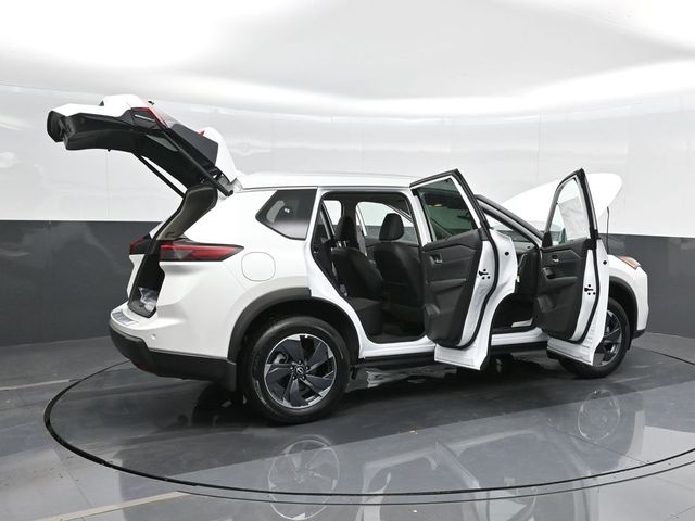 2025 Nissan Rogue SV 45