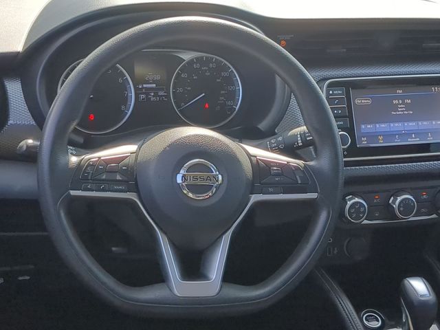 Used 2019 White Nissan S image 29