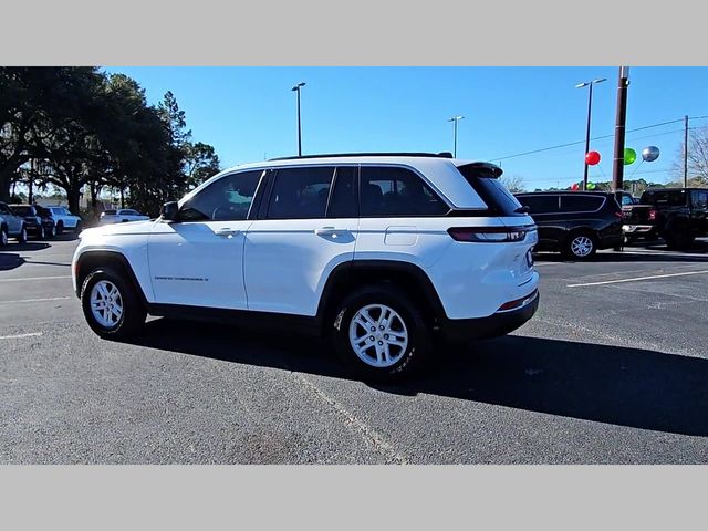 2024 Jeep Grand Cherokee Laredo 4x2